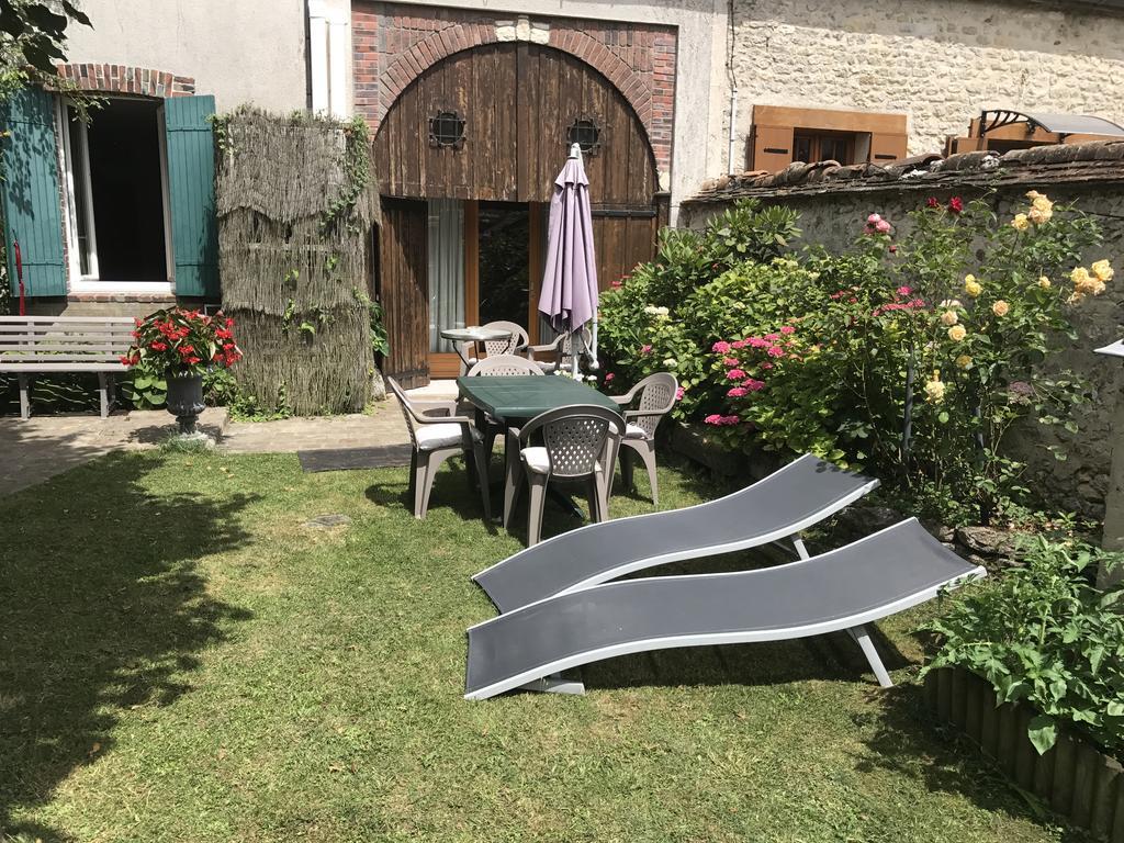 Residence La Beauceronne Ouarville Екстер'єр фото